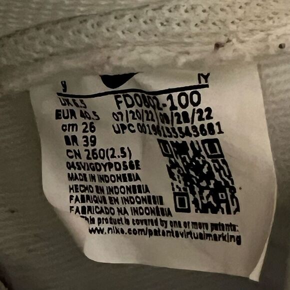 NIKE Dunk High Women’s 9 Summit White Black Red FD0802-100 Shoes Trainers - Picture 12 of 15